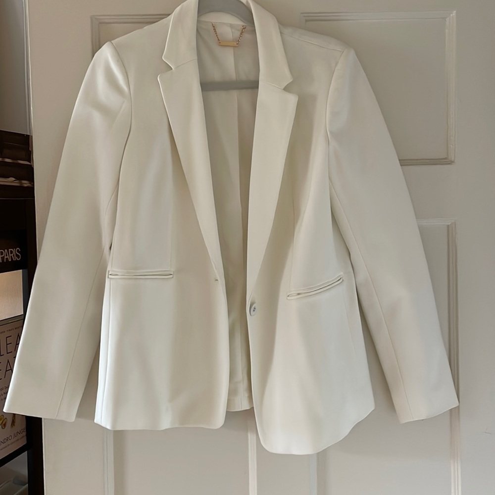 T Tahari brand new white blazer